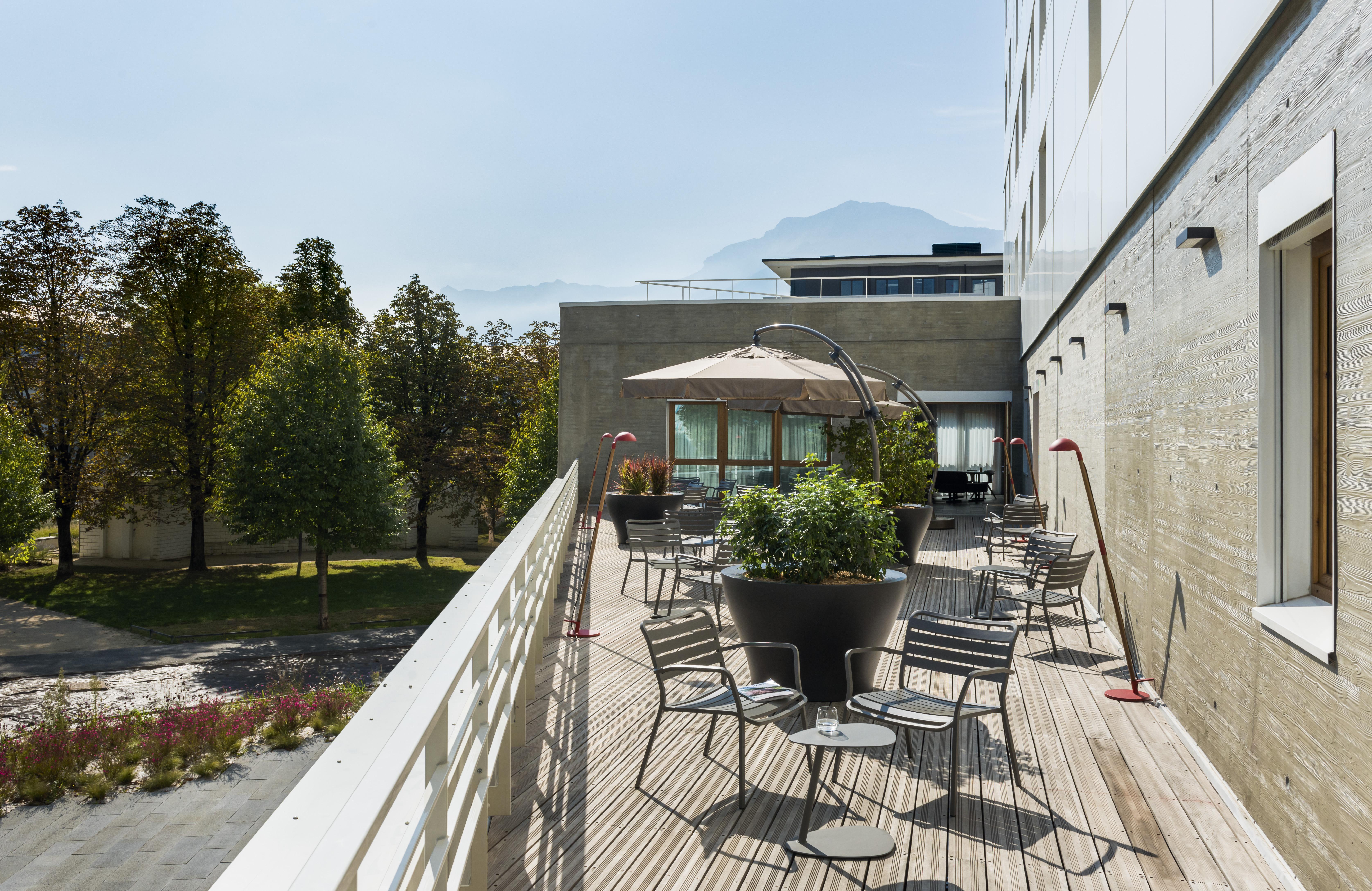 Okko Hotels Grenoble Jardin Hoche Экстерьер фото